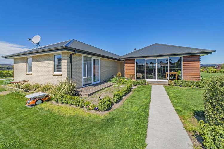 56 Verdeco Boulevard Lincoln_32