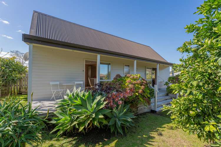 51 Cholmondeley Crescent Whitianga_32