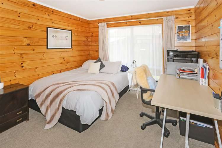 37 Muirfield Street Wattle Downs_16