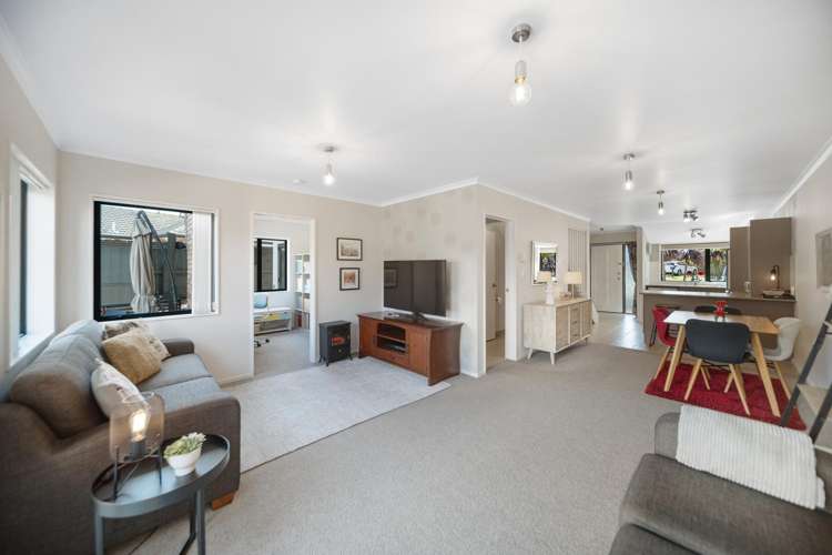 59 Naylors Drive Mangere_3