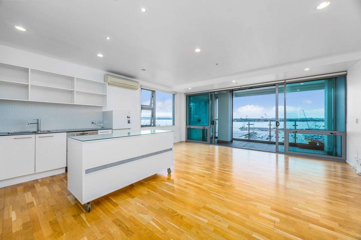 1401/30 Beach Road_0