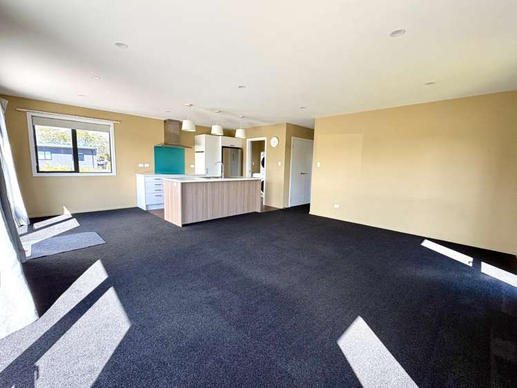 6a Paparoa Way, R D 2 10113_2