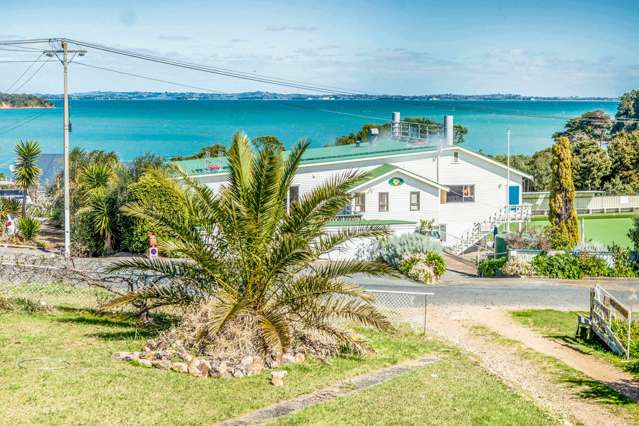 3 Marama Avenue Surfdale_1