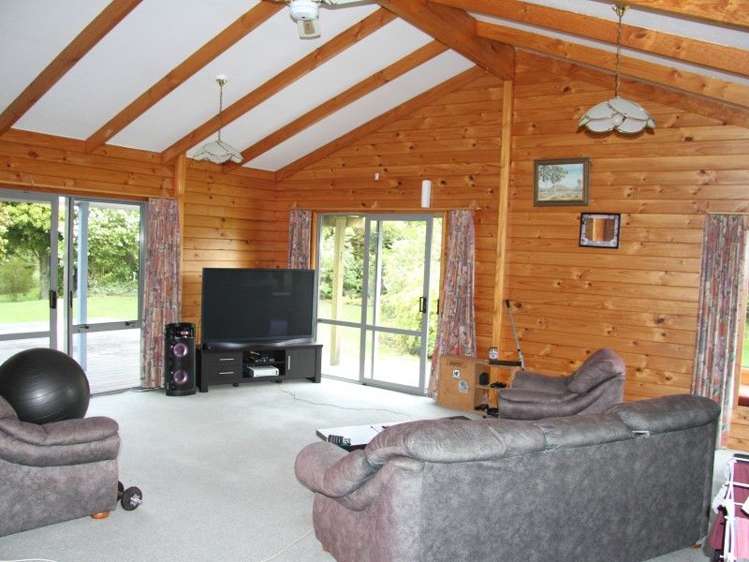 382 Awai Road Tarurutangi_6