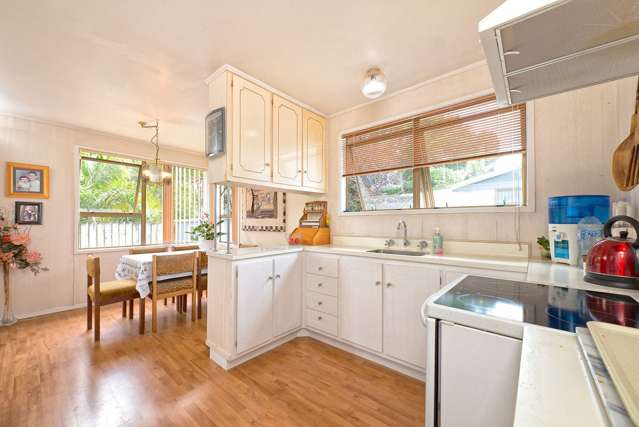 2/147 Carnoustie Drive Wattle Downs_2