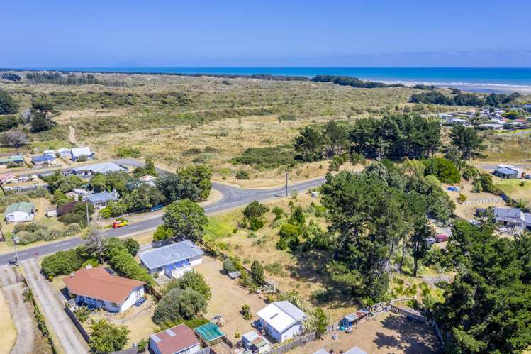 868 Hokio Beach Road Hokio Beach_1