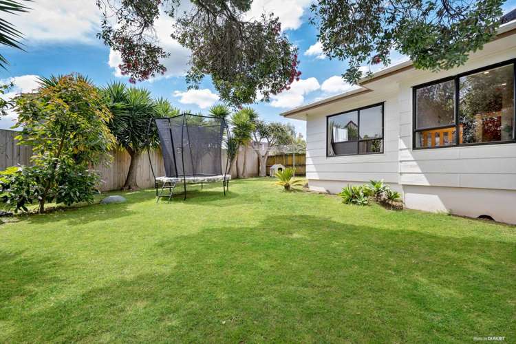 15 Hoylake Place Wattle Downs_9
