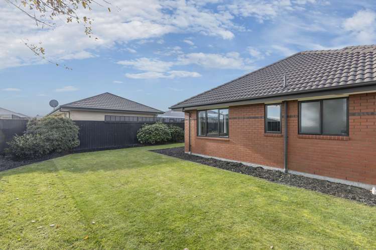 5 Wisteria Lane Rangiora_31