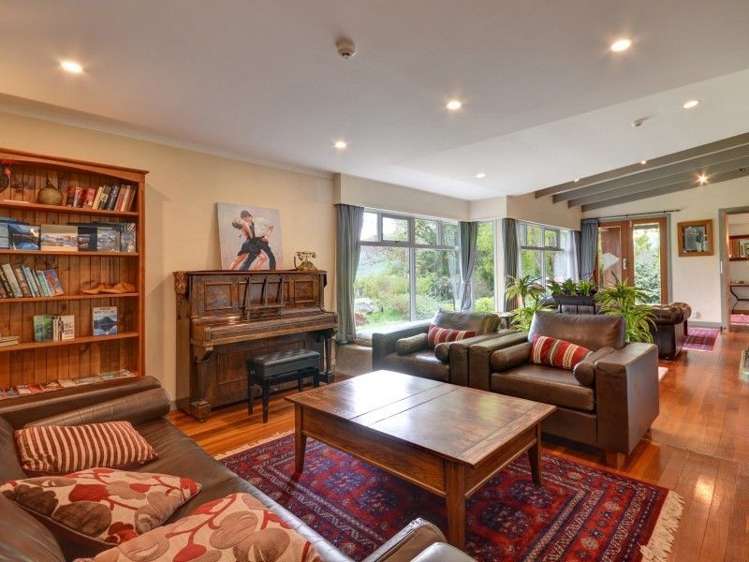 595 Kingston Road Jacks Point_4