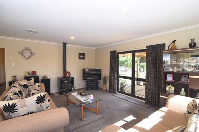 1a Daffodil Grove Carterton_2