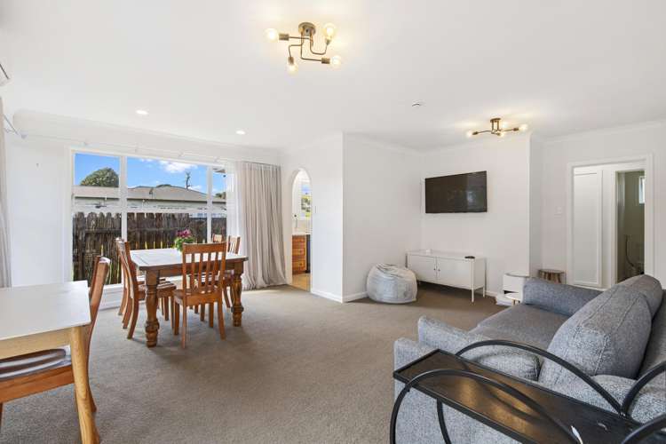 54 Wellesley Road Mangere Bridge_7