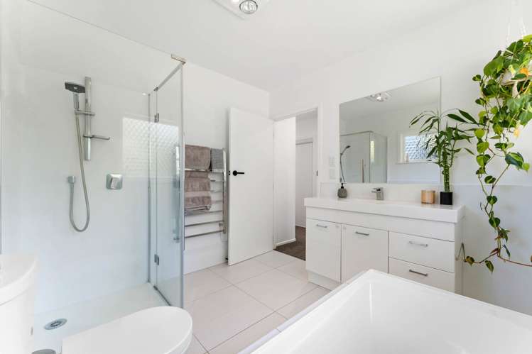 11 Merchant Avenue Te Atatu South_14