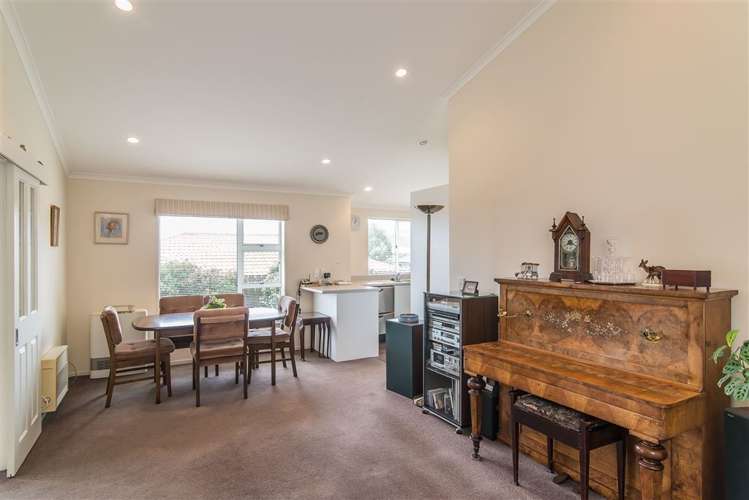 25 Cedarwood Street Woodridge_8