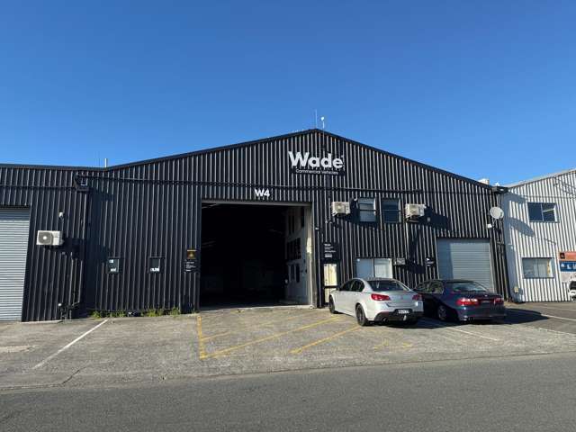 High Stud Industrial with Yard
