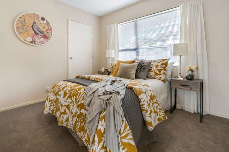 2/5 Askew Place Farm Cove_9