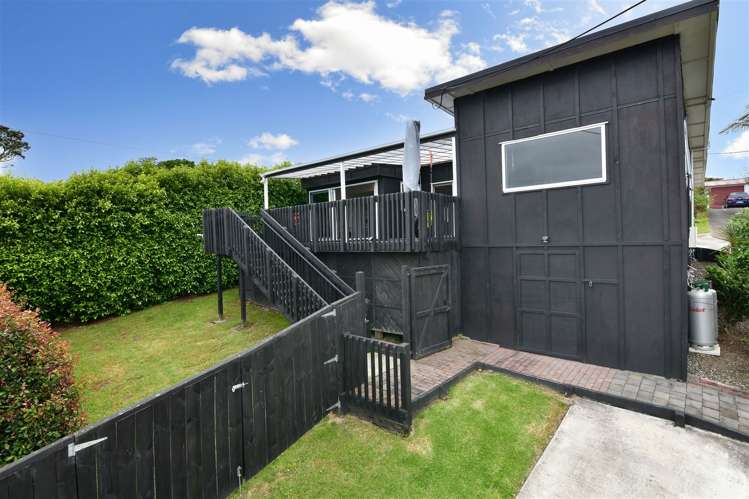 18a Hand Road Helensville_22