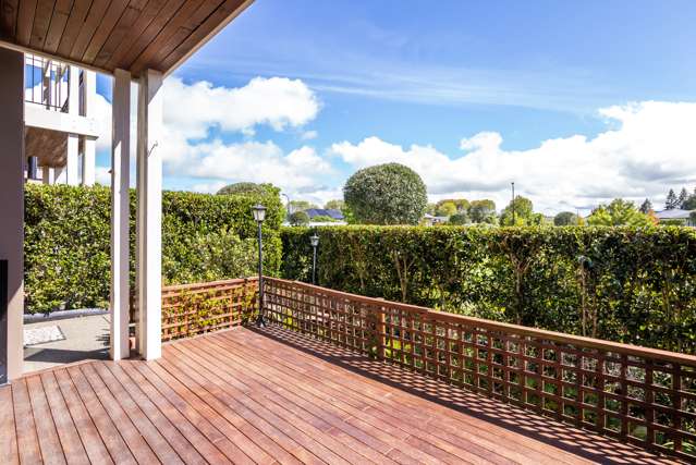 45 Chateau Crescent Rangatira Park_3