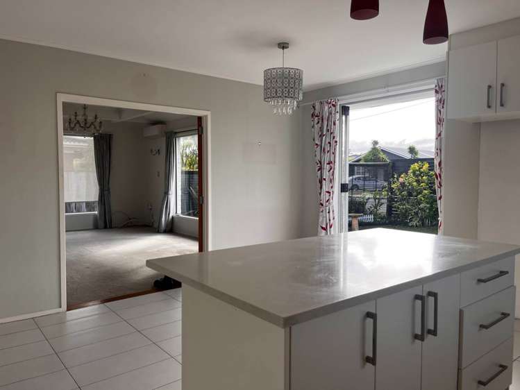 15a Doment Crescent Orewa_6