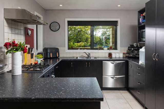 51 Frye Crescent Albert Town_2