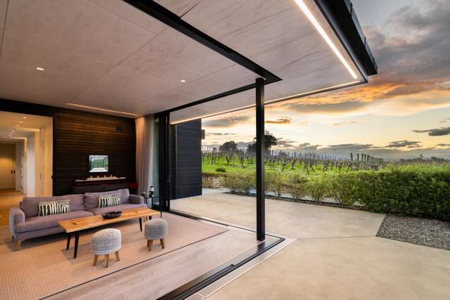 25 Side Road Haumoana_3