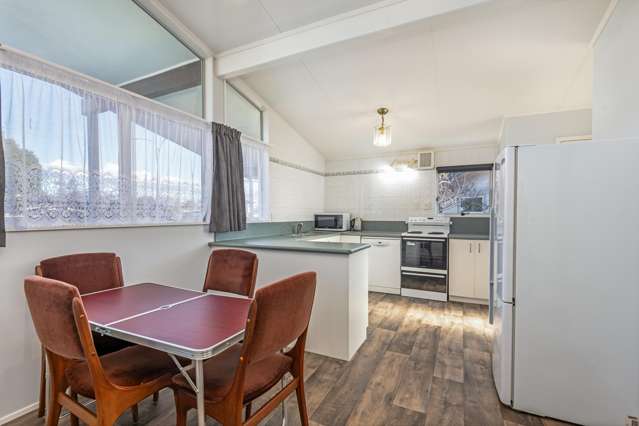 4 John F Kennedy Drive Milson_2