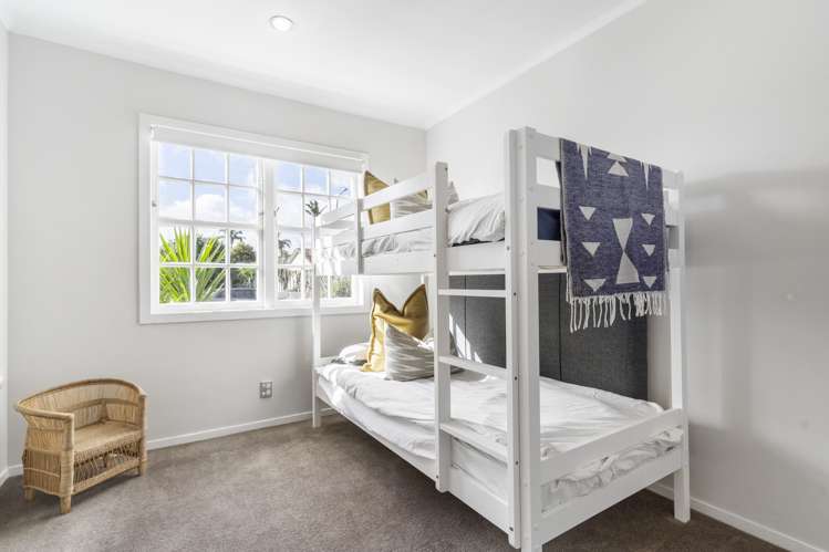 1/4 Jern Place Eastern Beach_5