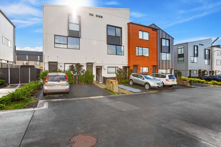 6/4 Matimati Place Hobsonville_27