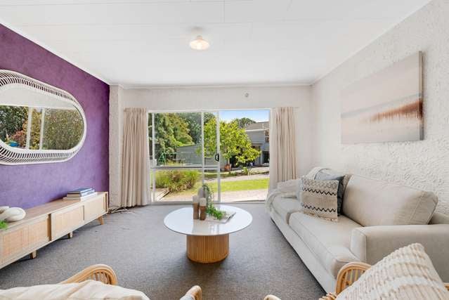 51 Deerness Crescent Algies Bay_3