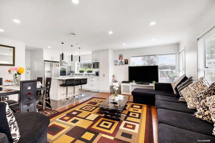 3 Hunua Road Papakura_12