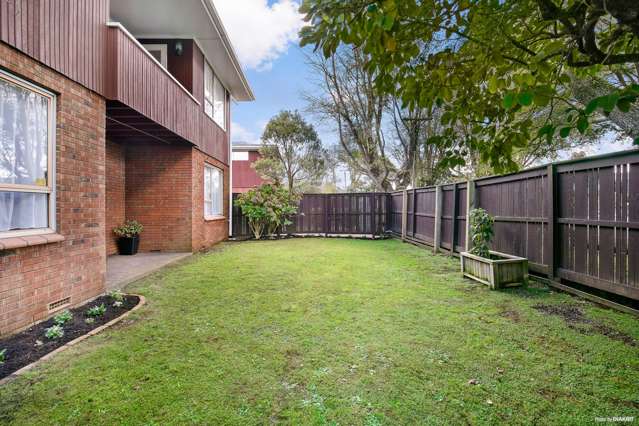 1/32 Empire Road Epsom_2