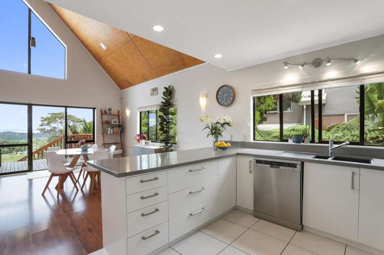 428 Huia Road Laingholm_11