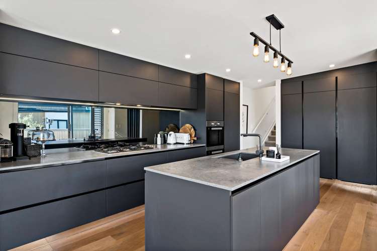 2/45 Kurahaupo Street Orakei_5