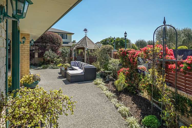 4 Cambria Gardens The Wood_6