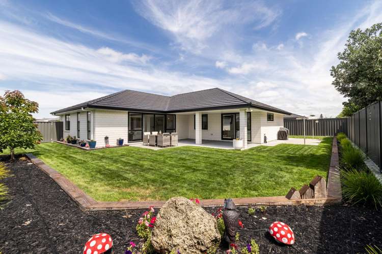 36 Hikawera Drive Frimley_11