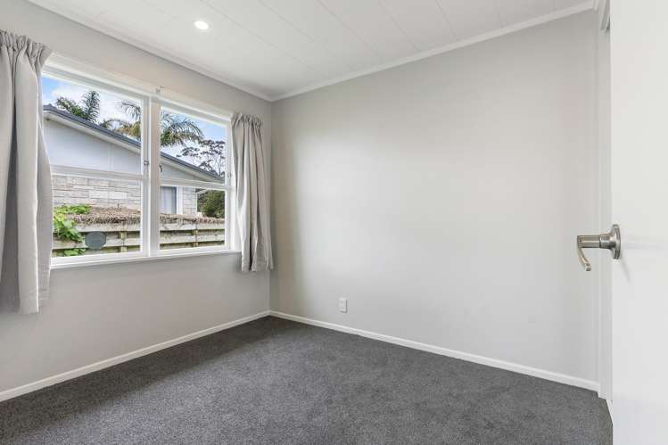 61 Gloria Avenue Te Atatu Peninsula_13