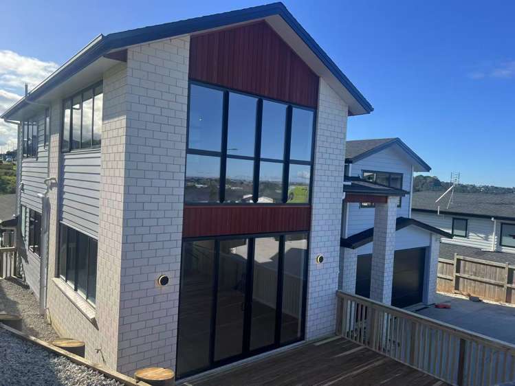 9 Crows Road Swanson_1