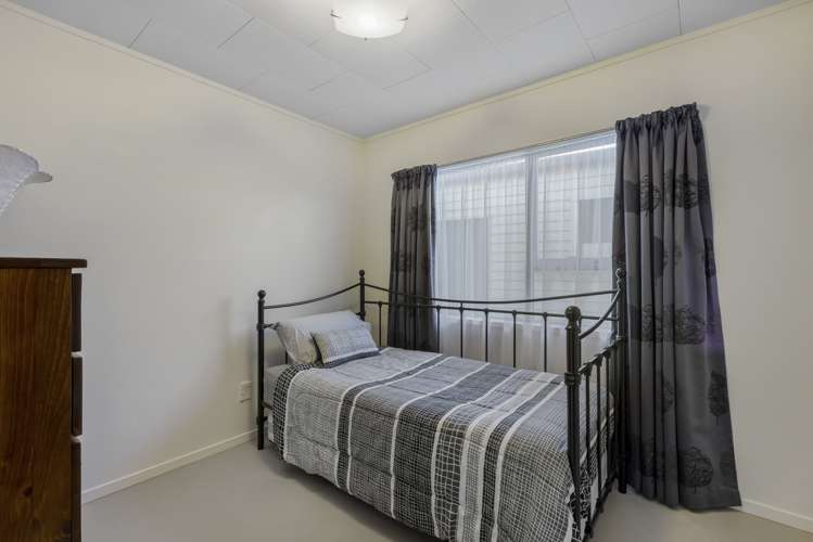 52 Solar Road Glen Eden_16