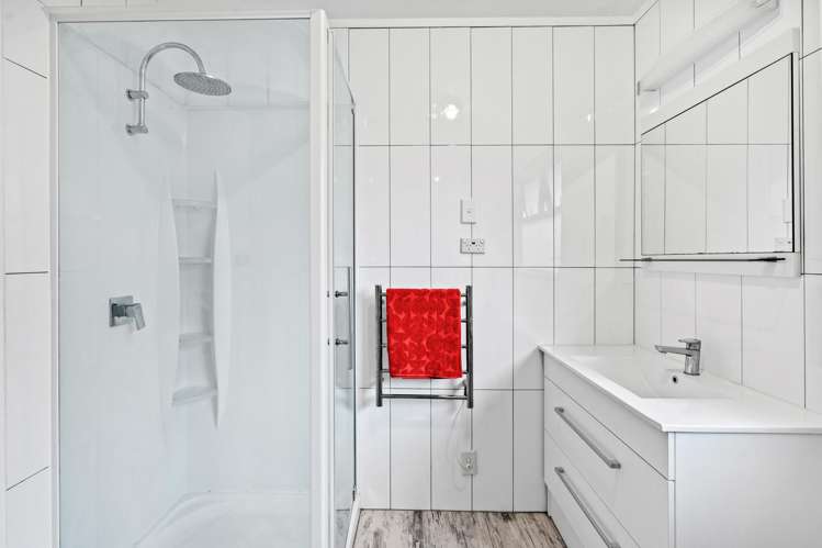 10 Johnson Street Onerahi_17