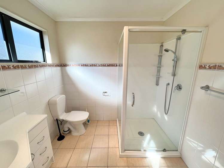 187 Portage Road New Lynn_9