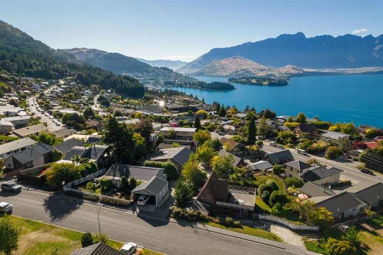 5 Avalon Crescent Fernhill/Sunshine Bay_25