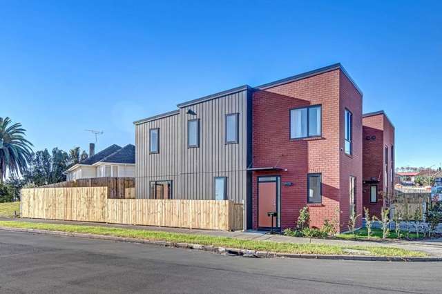 Fletcher Living Townhouse Modern Living in a Convenient Location