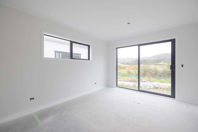 3-24 Te Ara o Wai Mārama Wainuiomata_6