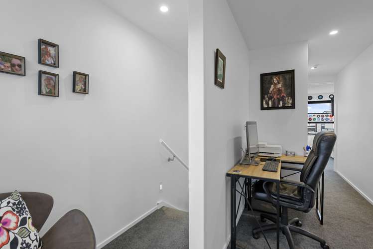 26 Grey Way Russley_16