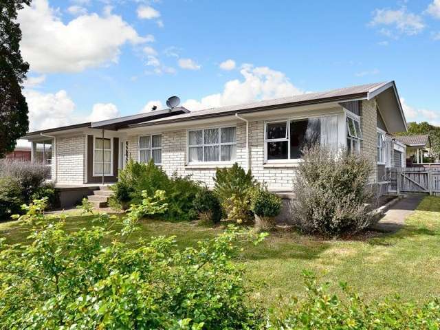 57 Aberdeen Drive Dinsdale_1