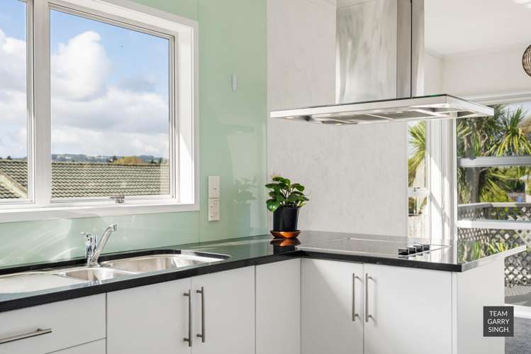 10 Leatham Crescent Opaheke_8