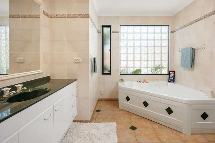 10 Ridgetop Rise Fairhall_19