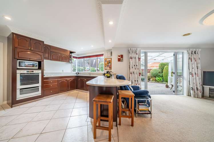 19 Comeskey Grove Elderslea_8