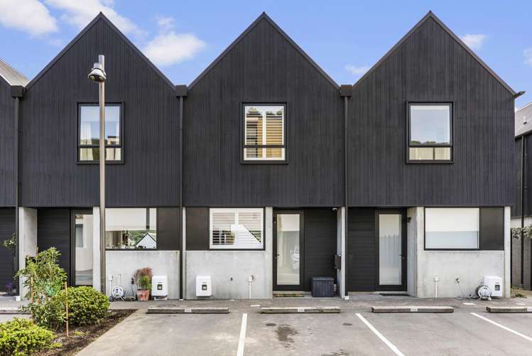 12 Jean Caldwell Way Island Bay_1