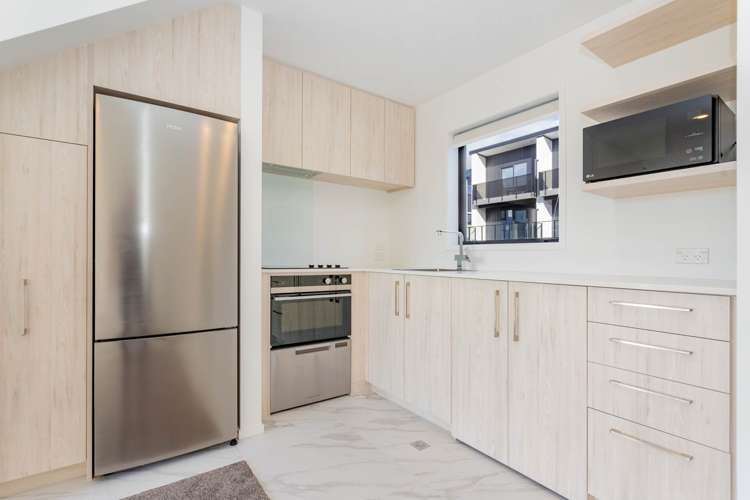 8/59 Matipo Road Te Atatu Peninsula_1