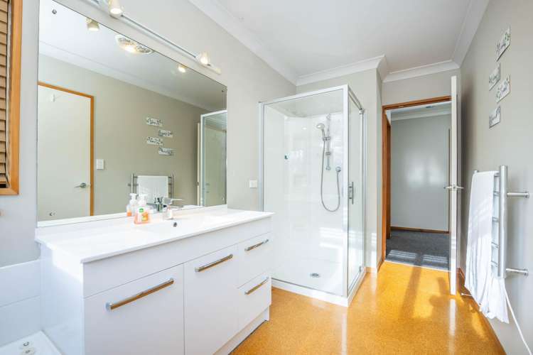 1 Sunnyhills Avenue Glenview_19